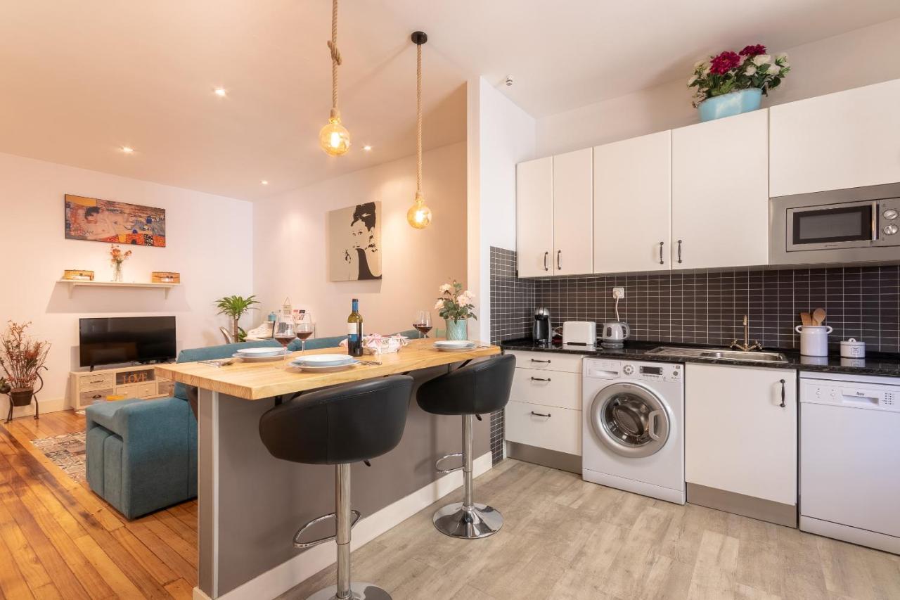 Apartment Between Old Town & Guggenheim!! Private Parking 毕尔巴鄂 外观 照片